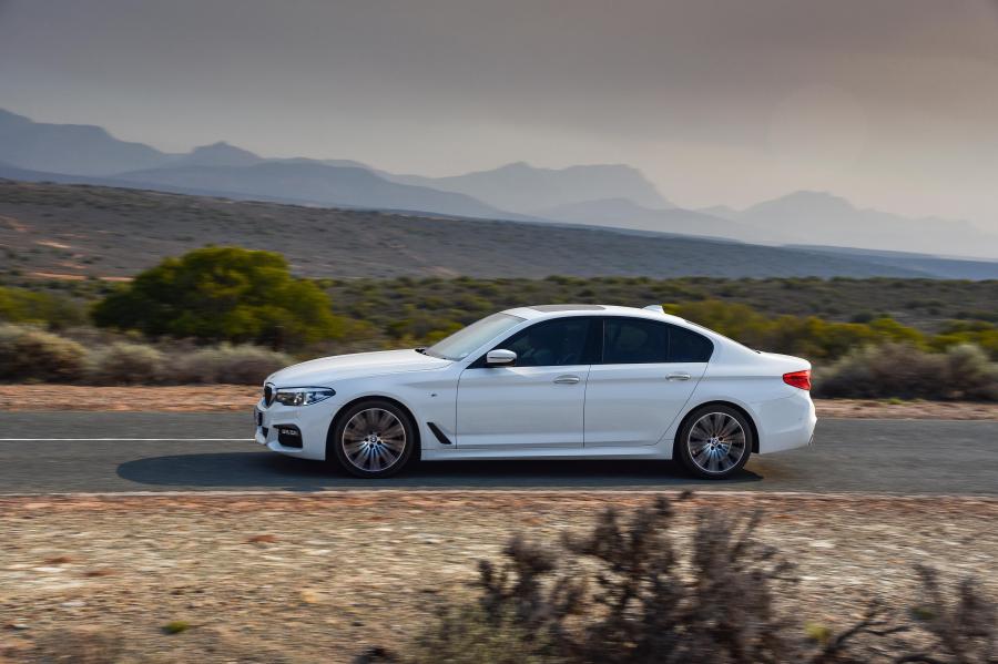  BMW 520d Sedan M Sport 2017 года  (ZA) (фото 16 из 23)